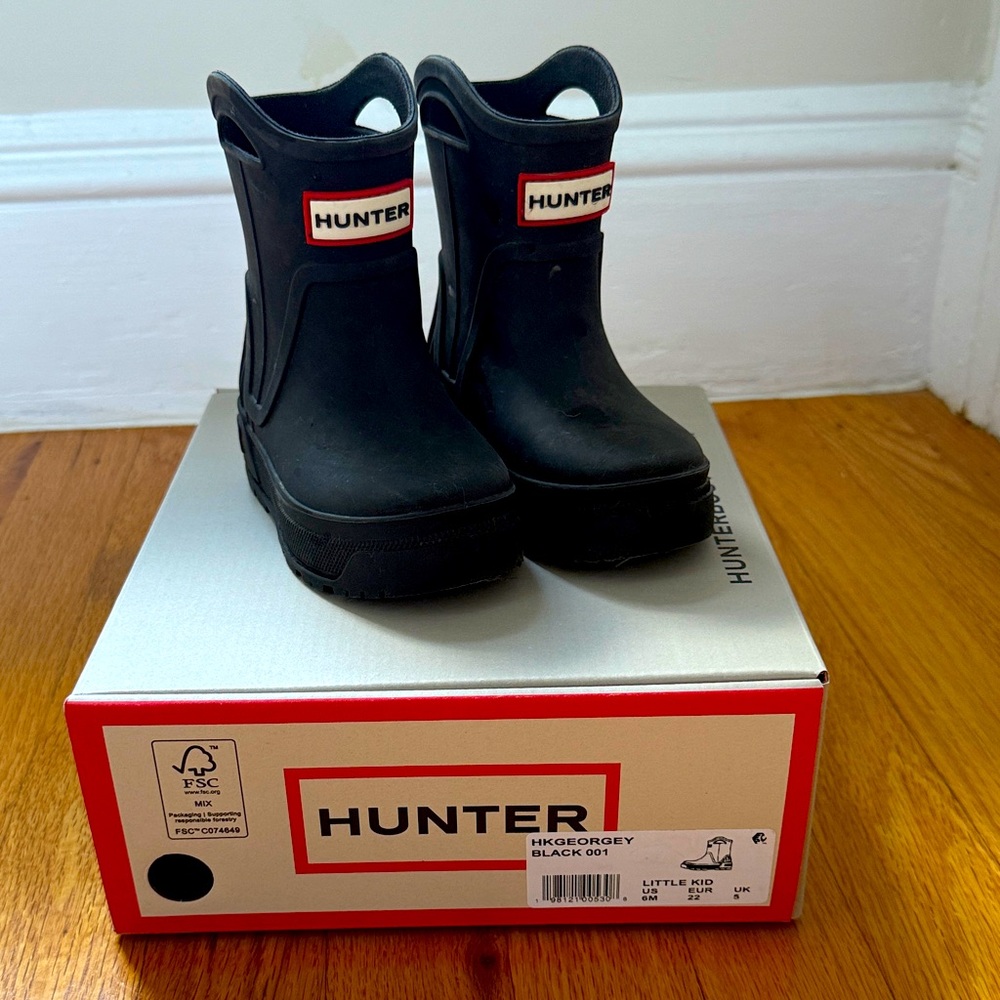 EUC Hunter Kids Black Rain Boots, Little Kid size 6